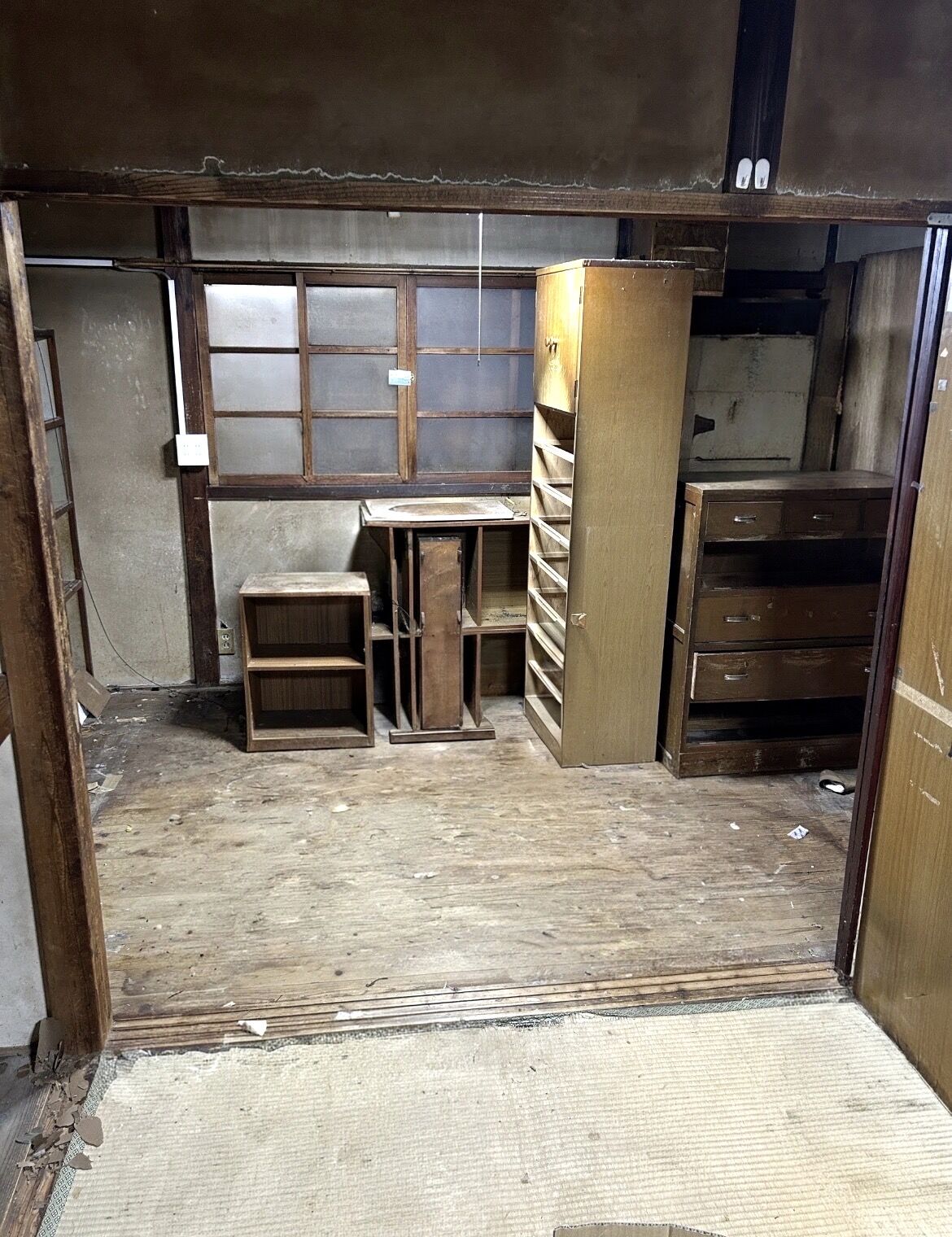 【解体前の生前整理③】無事に作業完了！解体費用を抑える「木製家具残し」のポイント